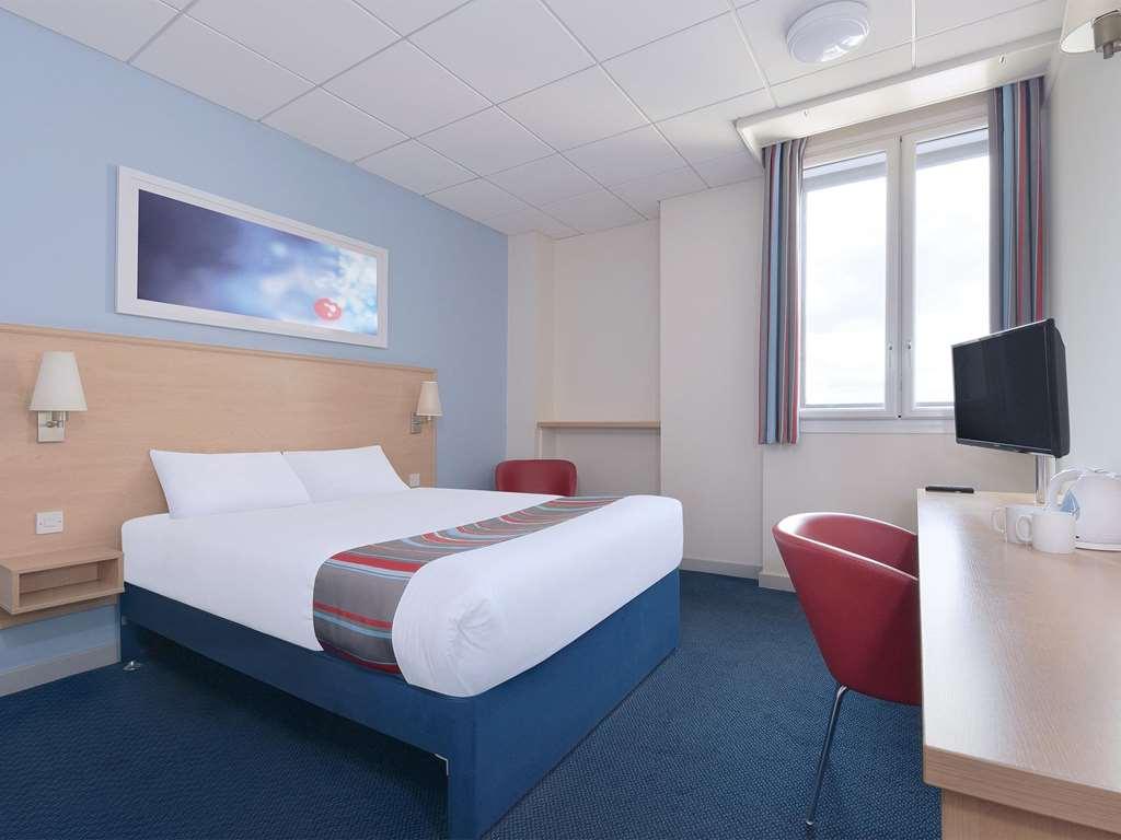 Travelodge Бракнел Стая снимка