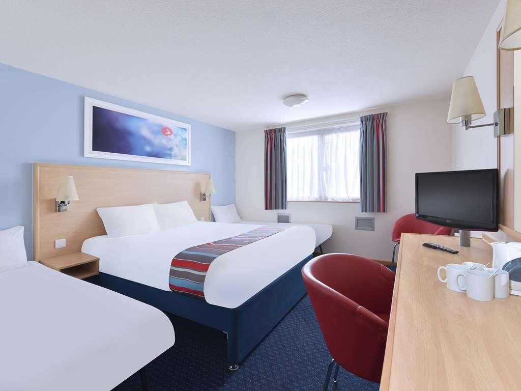 Travelodge Бракнел Стая снимка